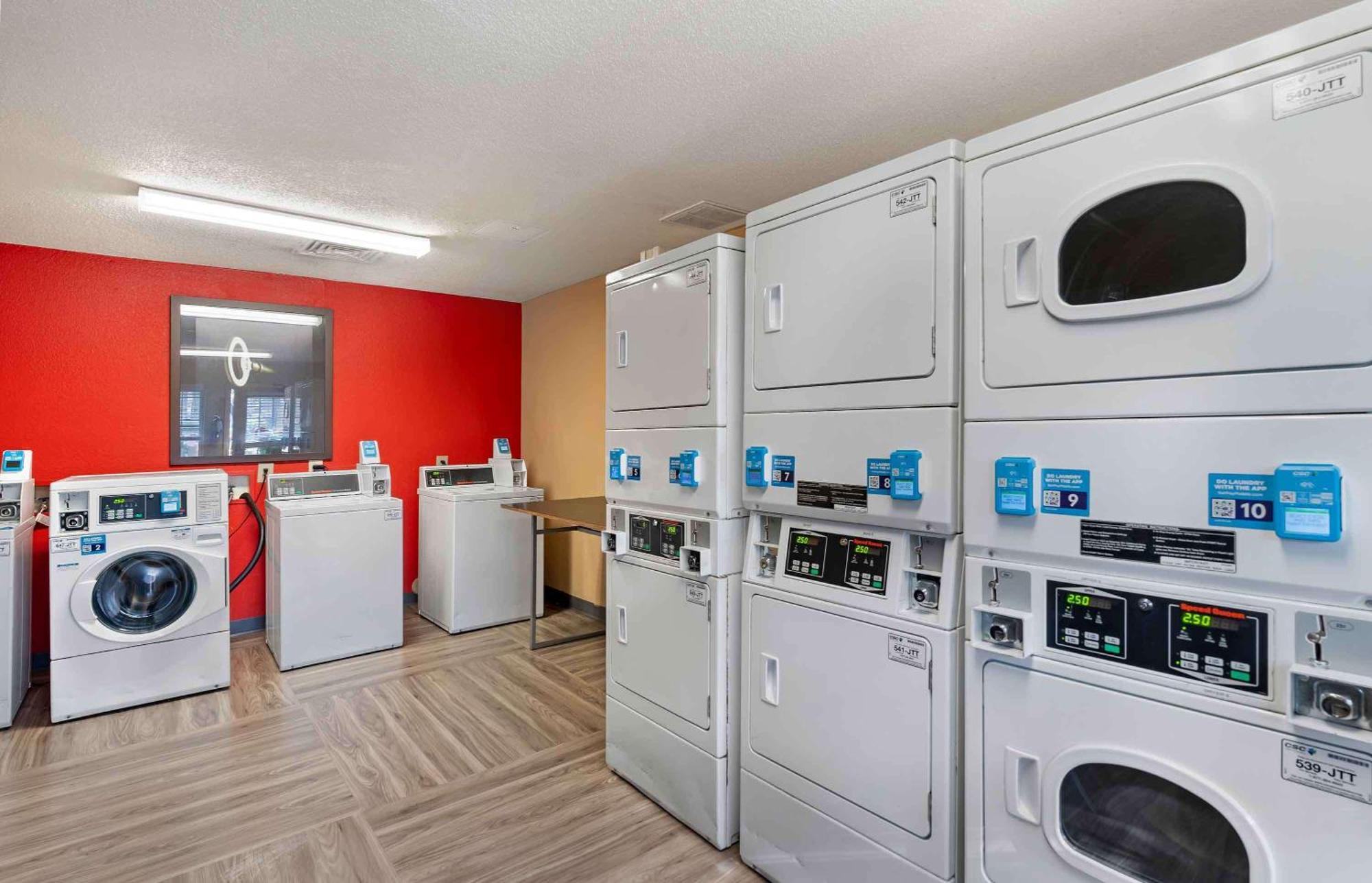 Extended Stay America Select Suites - Newport News - Oyster Point Εξωτερικό φωτογραφία